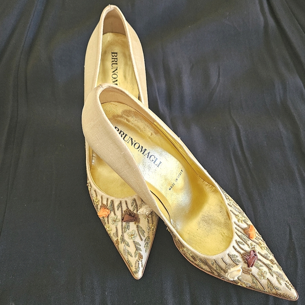 Bruno Magli Pump